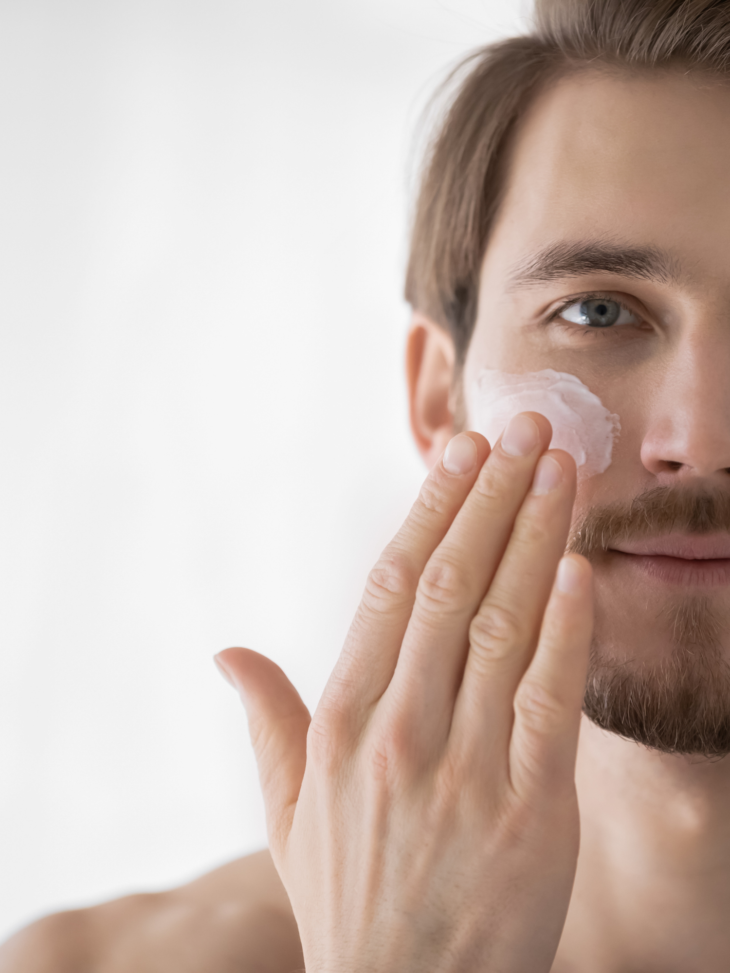 Hydrater sa peau avec Unlëss Cosmetics, soins sains naturels et efficaces. 100/100 YUKA