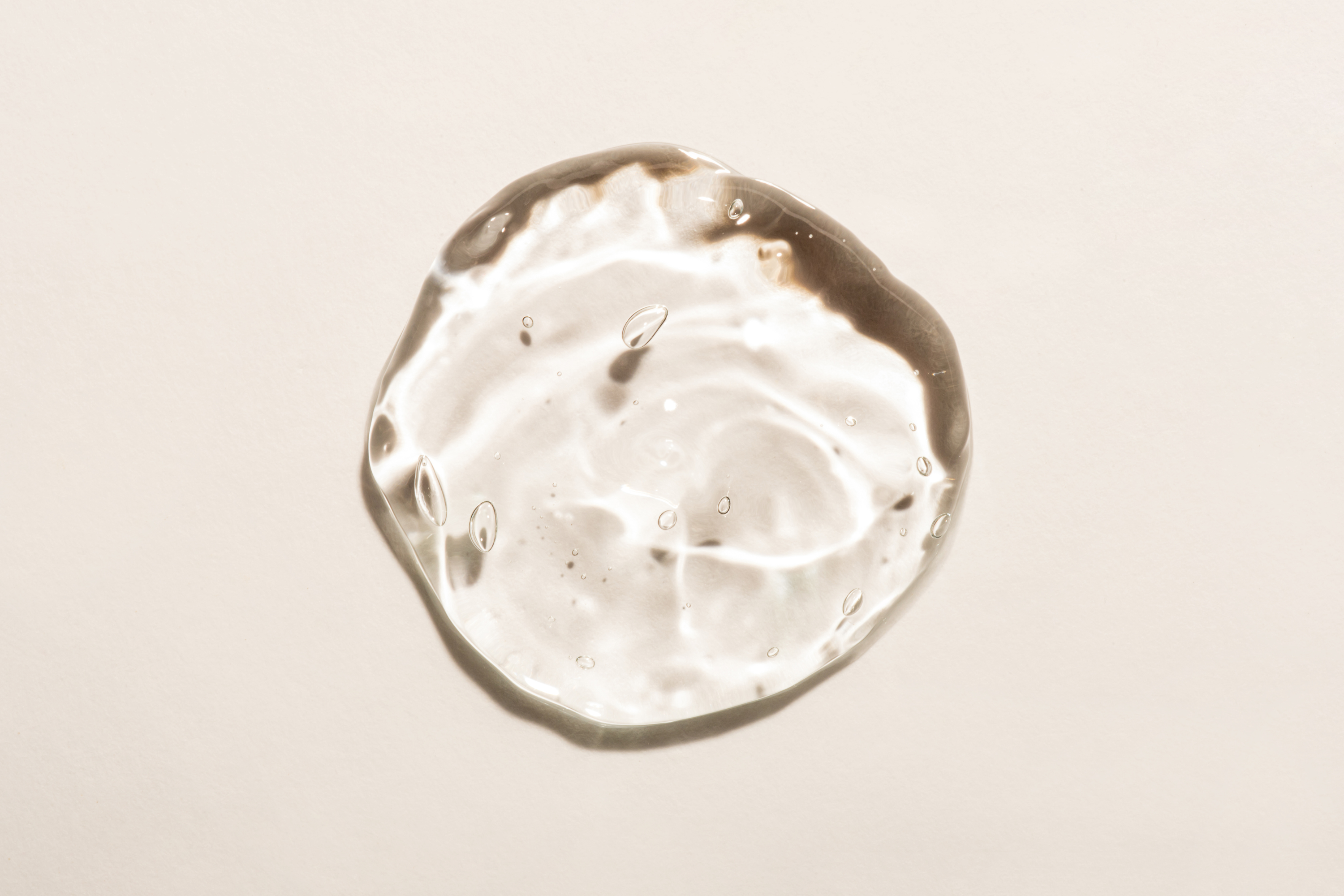 AHA, BHA ou PHA : tous les acides ne se valent pas !